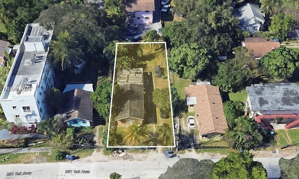 2nd image of 7544 NE 1st Ave