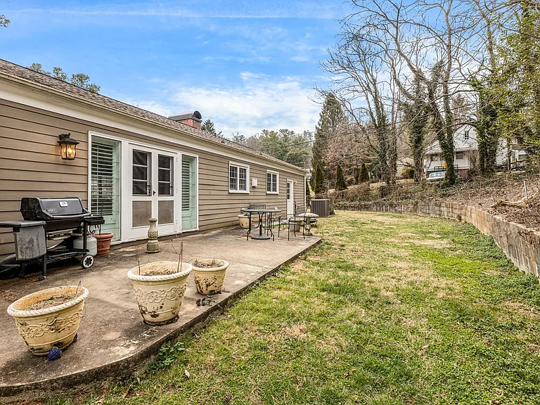 100 Lakeshore Dr — Photo 27