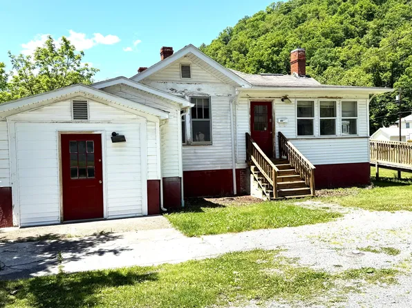 806 9th St, Marlinton, WV 24954