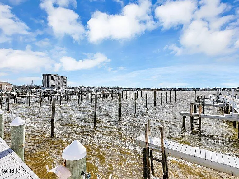 113 Wharfside Dr — Photo 31