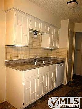 4th image of 4114 Coronet Ln