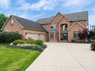 929 Knollhaven Rd, Xenia, OH 45385