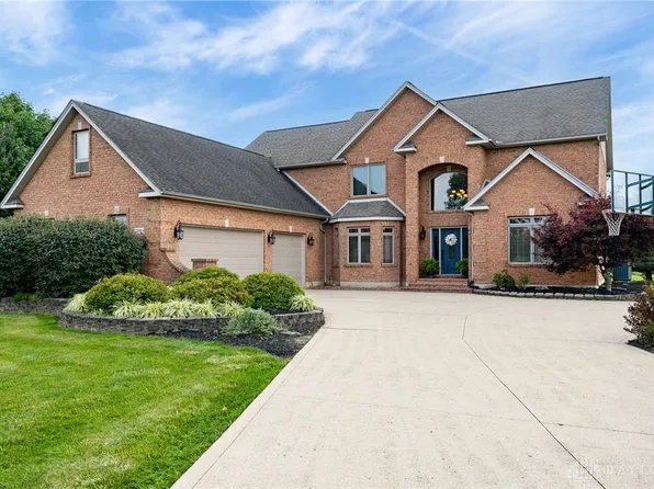 929 Knollhaven Rd, Xenia, OH 45385