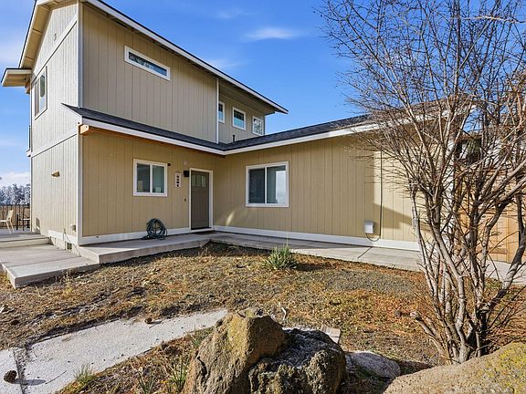 2nd image of 1409 NW Portland Ave #1 & 2