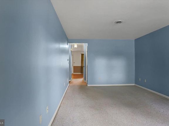 4th image of 2363 McCleary Dr