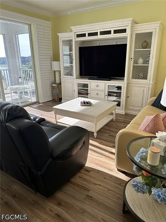 2 bed, 2.0 bath, 1232 sqft, $6,000 — Photo 4
