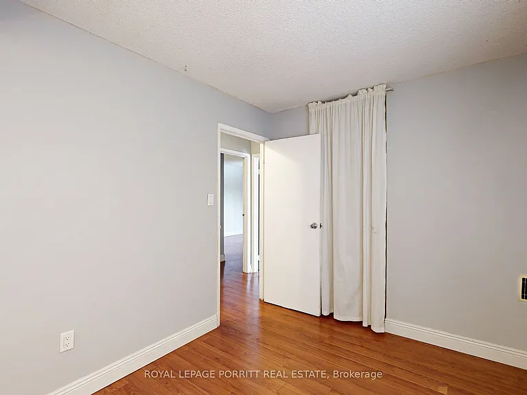 3835 Lake Shore Blvd W #104 — Photo 30