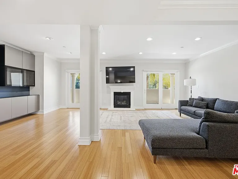 1838 Westholme Ave #203 — Photo 19