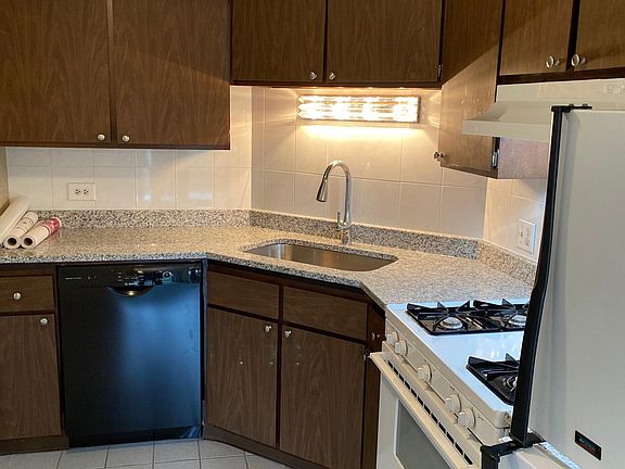 3rd image of 1240 W Farwell Ave #304