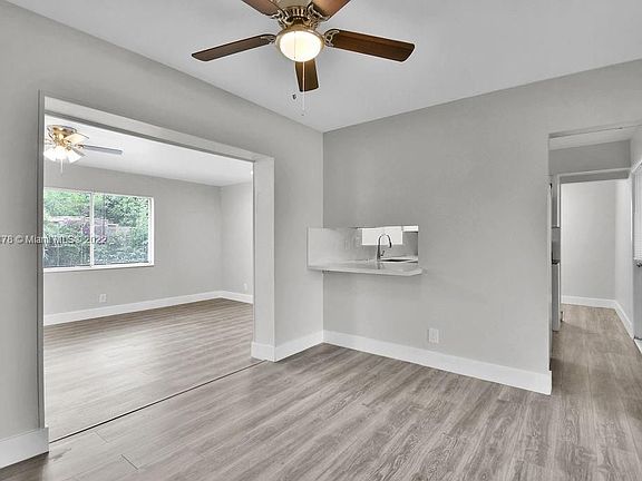 4th image of 700 Foresteria Dr