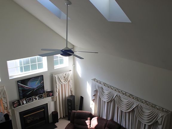 5th image of 100 Glencoe Ct
