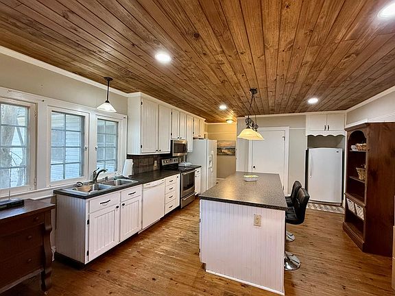 4th image of 603 N Jackson St