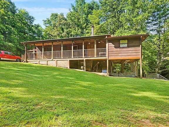 2nd image of 711 Arp Rd