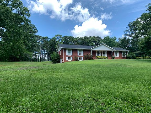 Green Pasture in Warm Seasons