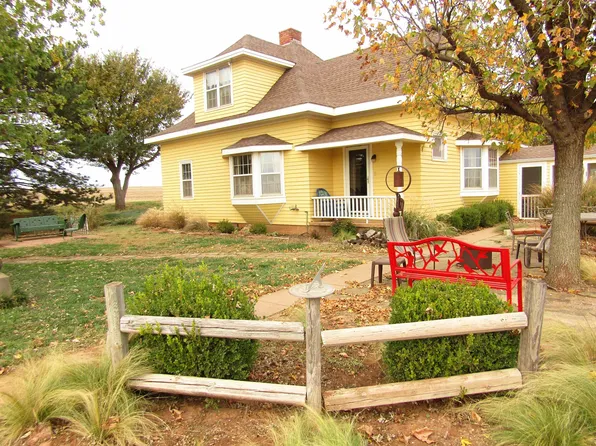 526 W Flynn Rd, Waukomis, OK 73773