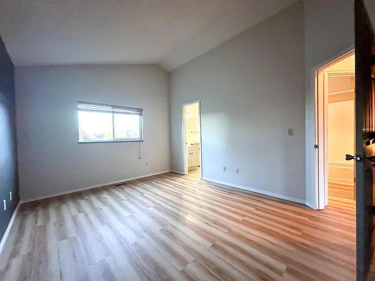 7215 Brentford Dr — Photo 8