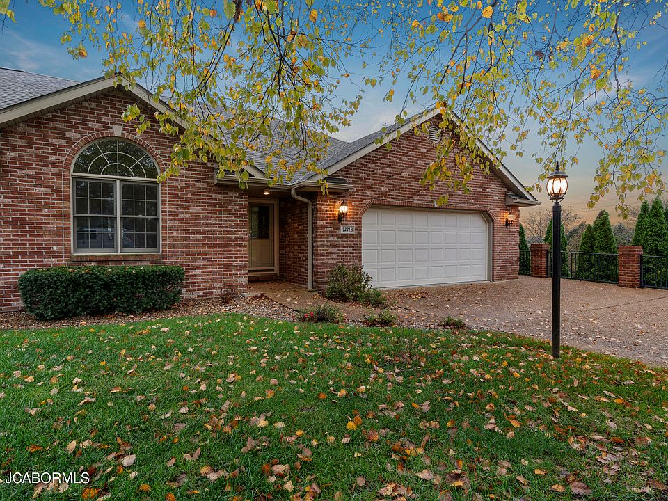 1st image of 4221 Pinehurst Ct #B