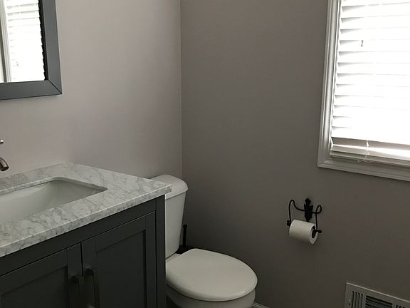 3rd image of 7435 Old Lantern Dr SE
