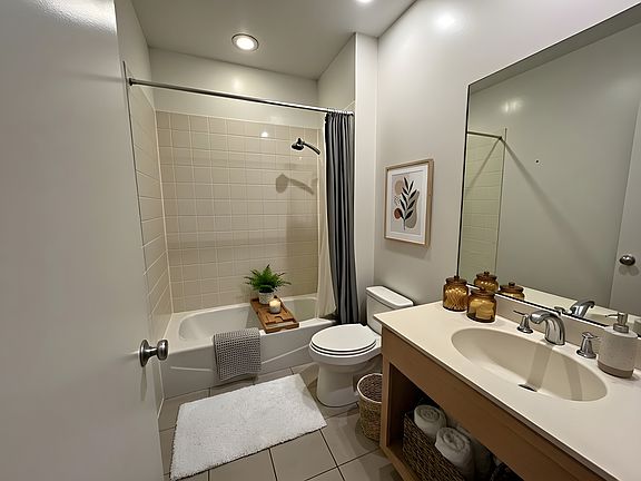 5th image of 490-492 Harrison Ave #203