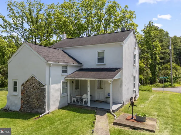 2397 Hill Rd, Perkiomenville, PA 18074