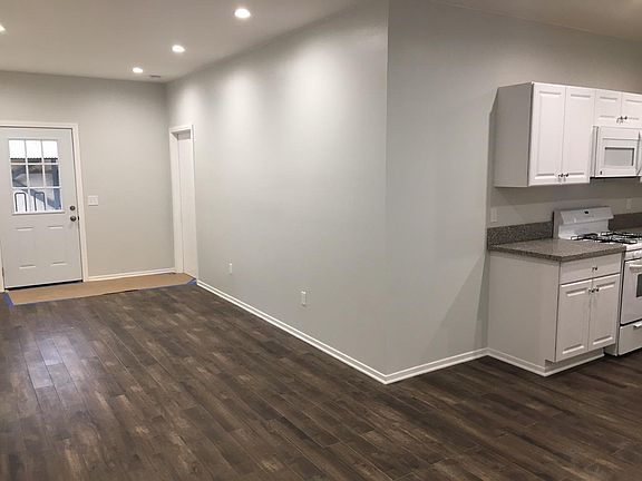 4th image of 173 E 35th St