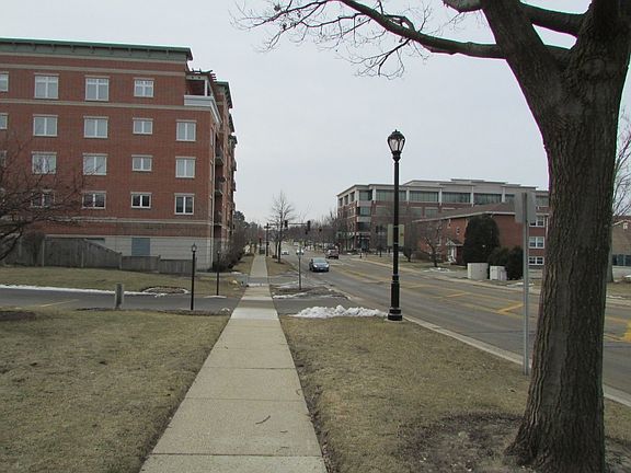 4th image of 249 N Smith St Unit 2E