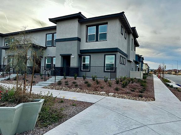 3rd image of 1164 Scarlet Sparrow St
