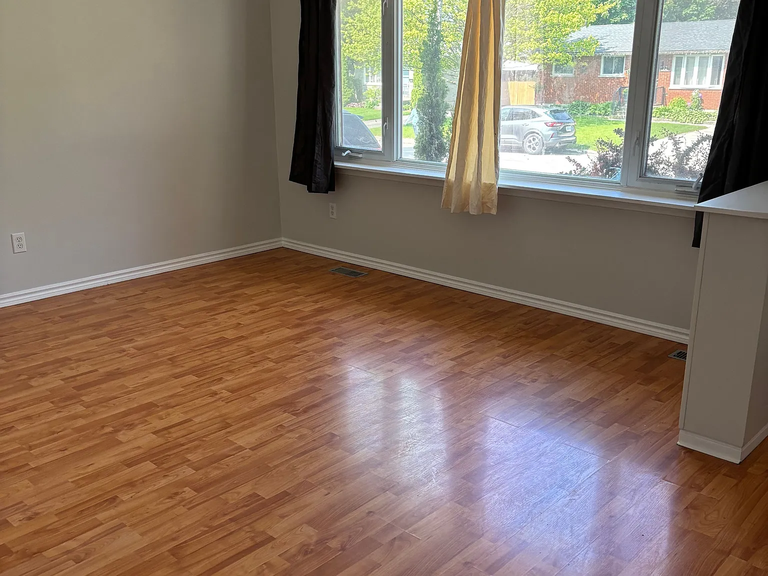 3 bed, $2,500 — Photo 2