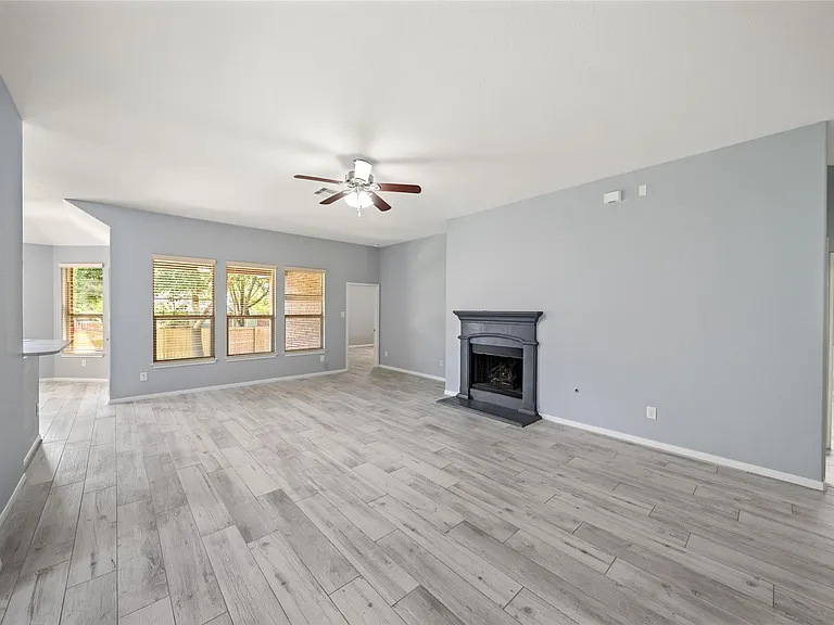 2406 Winter Trail Dr — Photo 10