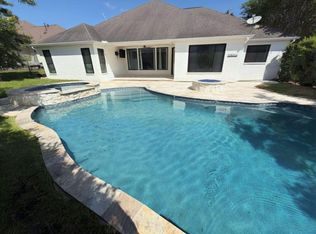 177 Somerton Dr, Montgomery, TX 77356