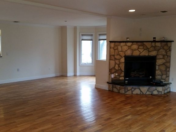 4th image of 770 Veterans Pl #C0770