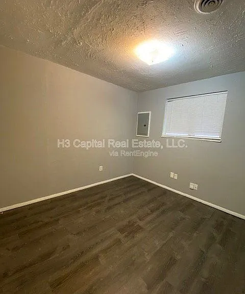 208 W Thomas St — Photo 8