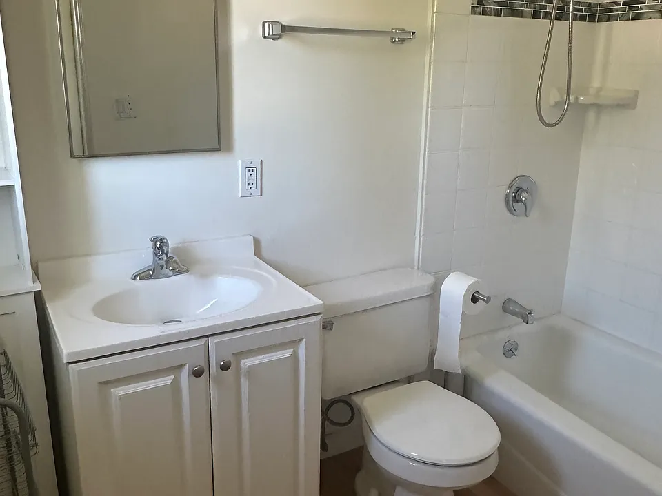 Shower & Bathtub