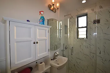 Rented by Silverstein Collection LLC 