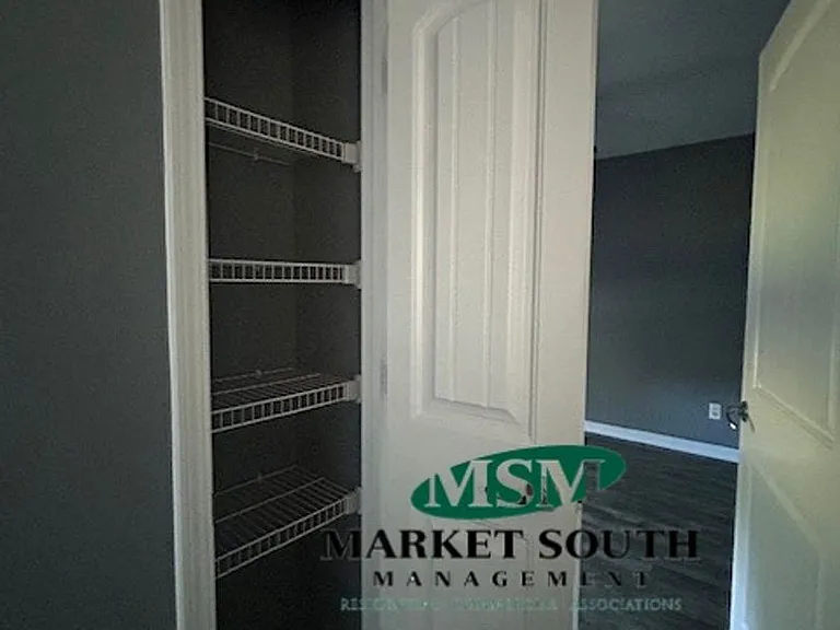 46 Twin Oaks Pl — Photo 16