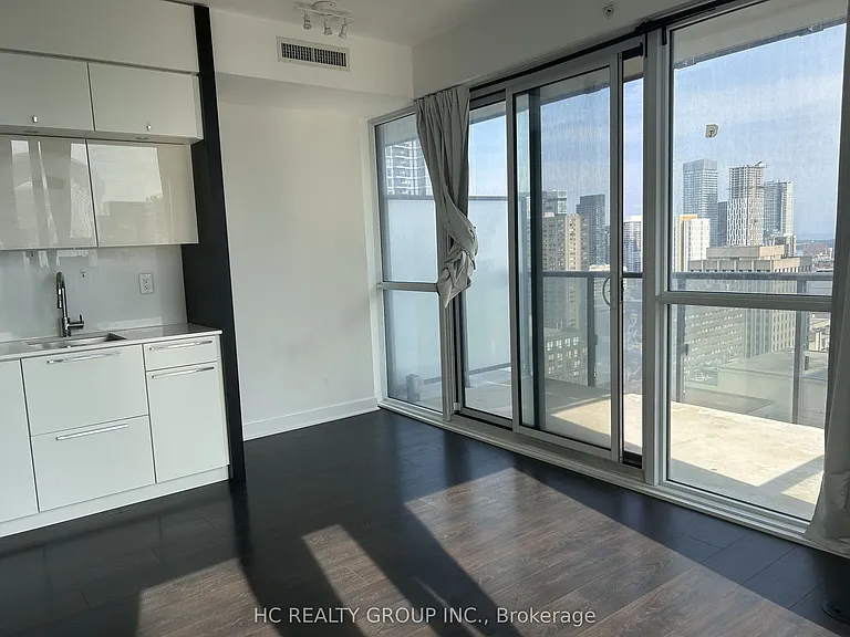 15 Grenville St #2303 — Photo 7