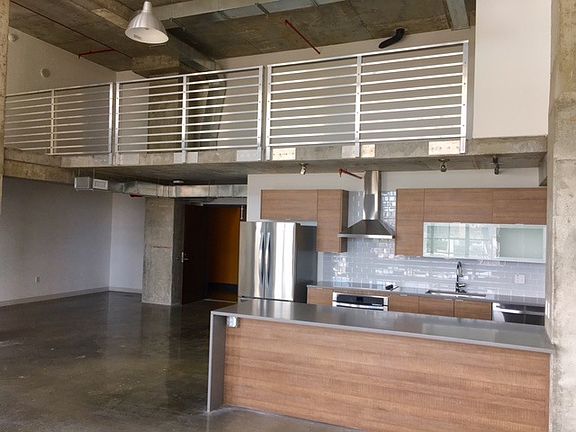 4th image of 1749 NE Miami Ct #5