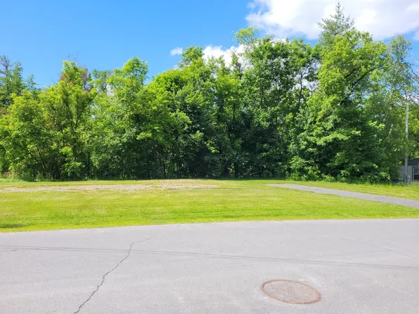 35 Jones Street, Madison, ME 04950