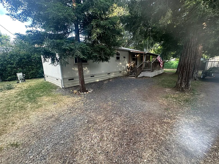 3959 Cartwright St — Photo 26