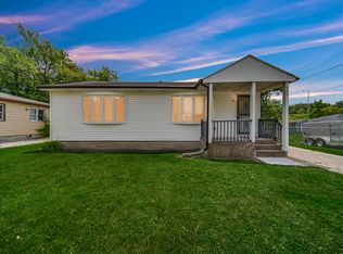 909 E 36th Pl, Lake Station, IN 46405