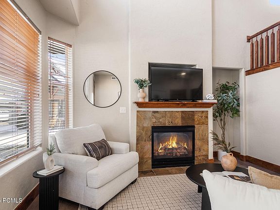 5th image of 6095 N Fox Pointe Cir APT A1
