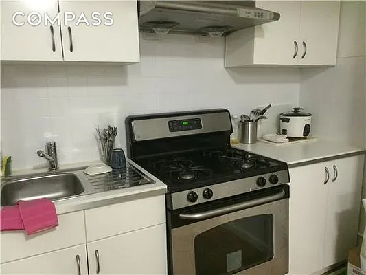 Rented by Compass | media 11