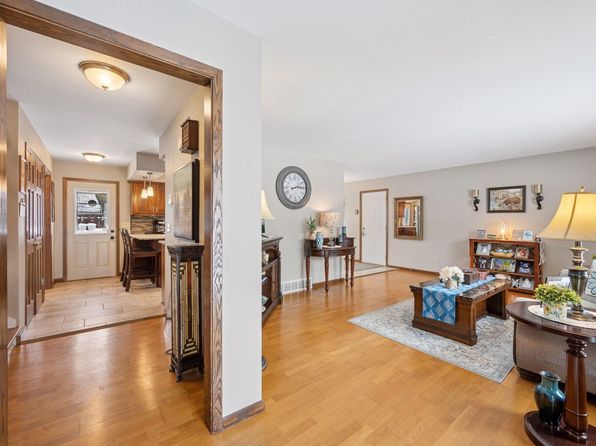 1215 Royal Oaks Rd, Saint Cloud, MN 56304