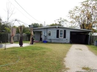 822 Crockett St, Pleasanton, TX 78064