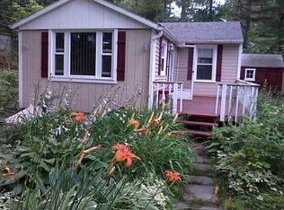 114 Mohawk St, Coventry, RI 02816