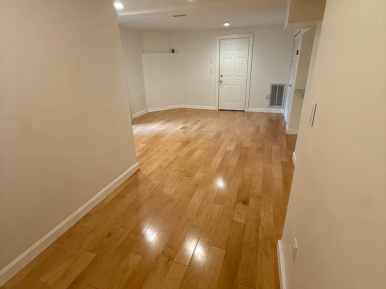 97 Sewall Ave #5 — Photo 11