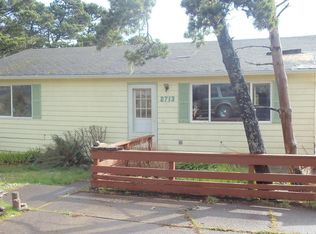 2713 NW Bayshore Loop, Waldport, OR 97394