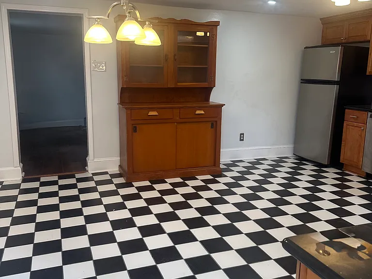 Eat in kitchen