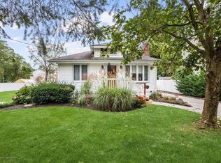 54 Buttonwood Ave, Eatontown, NJ 07724