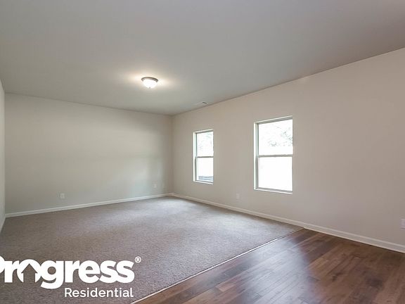 3rd image of 4063 Clay Ct SE